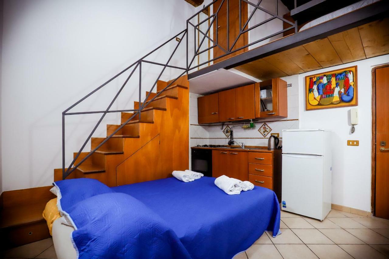 Dante's House - Historical Center Of * Napoli