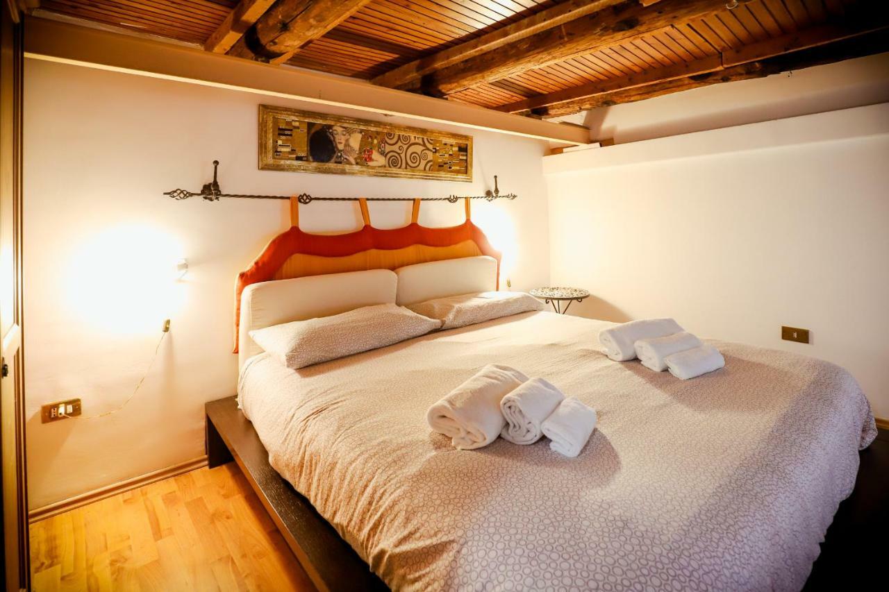 Dante's House - Historical Center Of